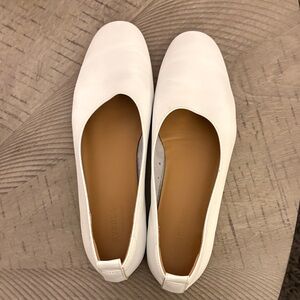 Like New Everlane Day Glove Flat